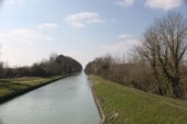 Canal latéral à la Marne